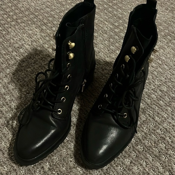 Boots - Picture 1 of 7